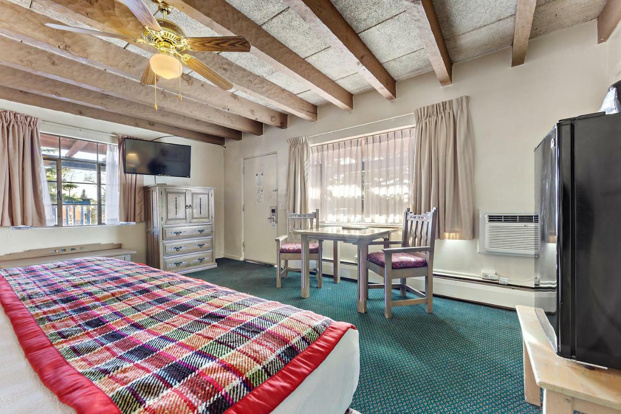Kachina Lodge Resort And Meeting Center Taos Exterior foto